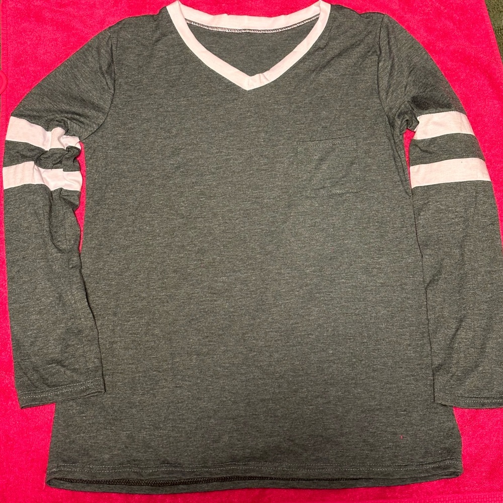 🩶Gray longsleeved tee🤍